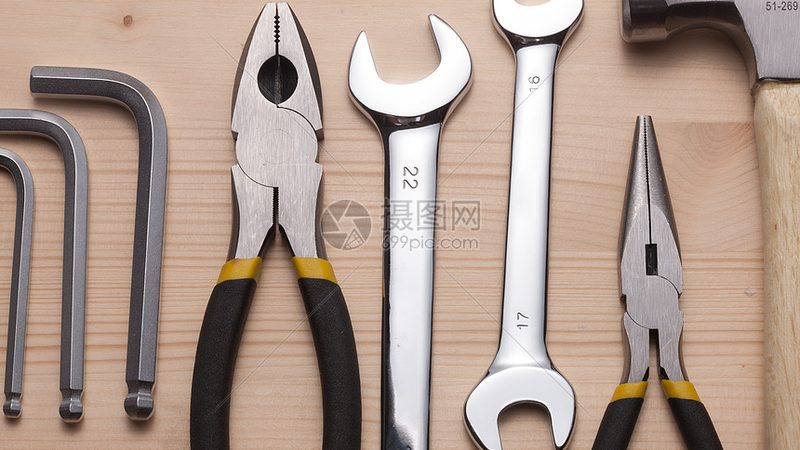 成都五金工具批发加盟，费用构成及影响因素